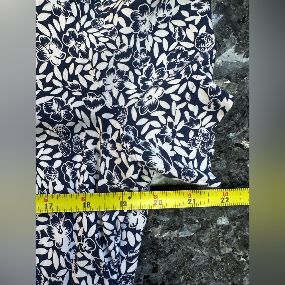 J. Crew Navy and White Floral Tiered Stretchy Sundress Women’s Size Medium M - Picture 14 of 16
